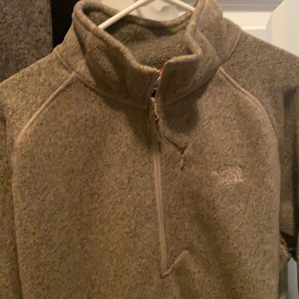 Men’s The North Face zipper fleece size XXL.